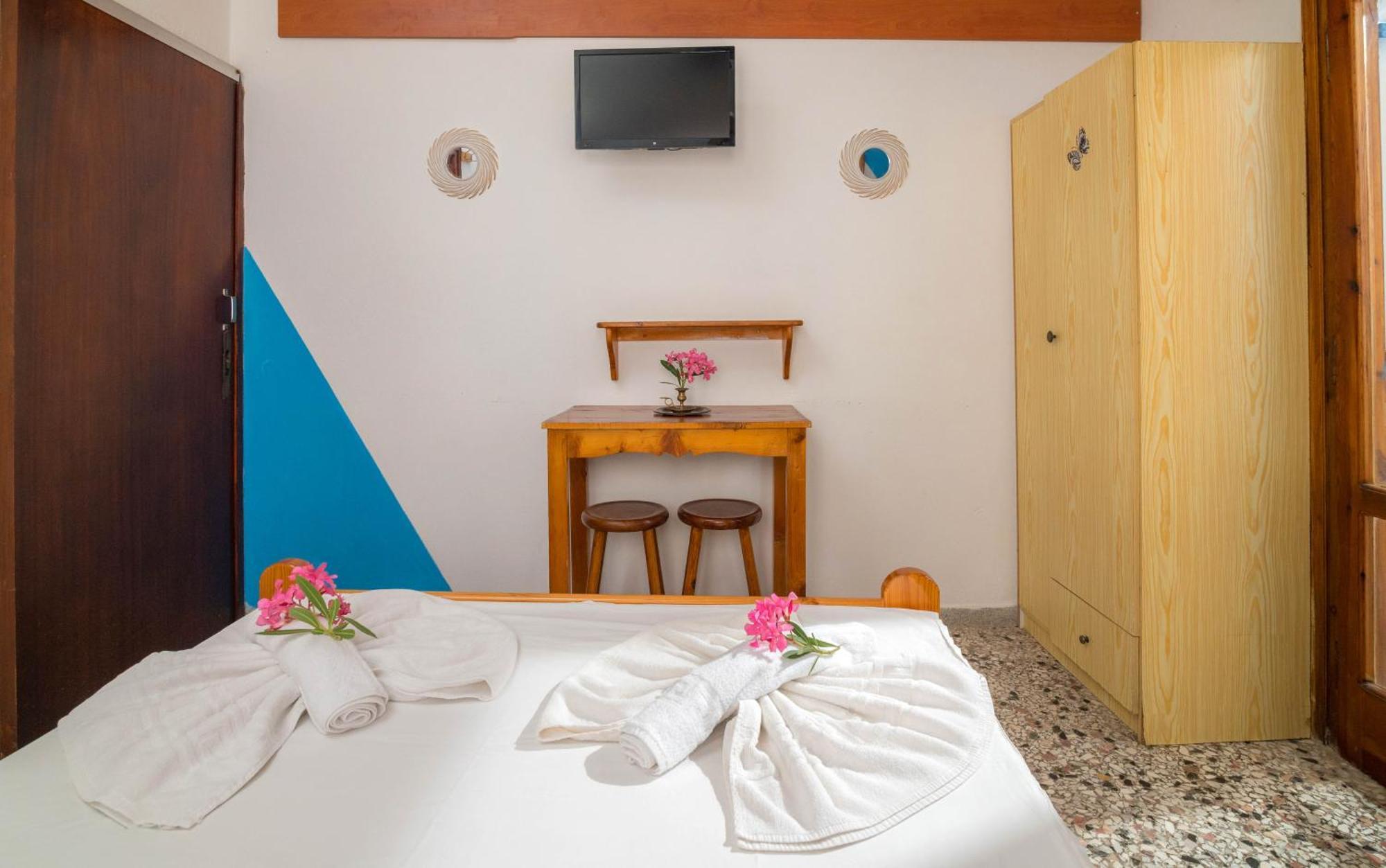 Minoa Sea Rooms Цуцурос Экстерьер фото