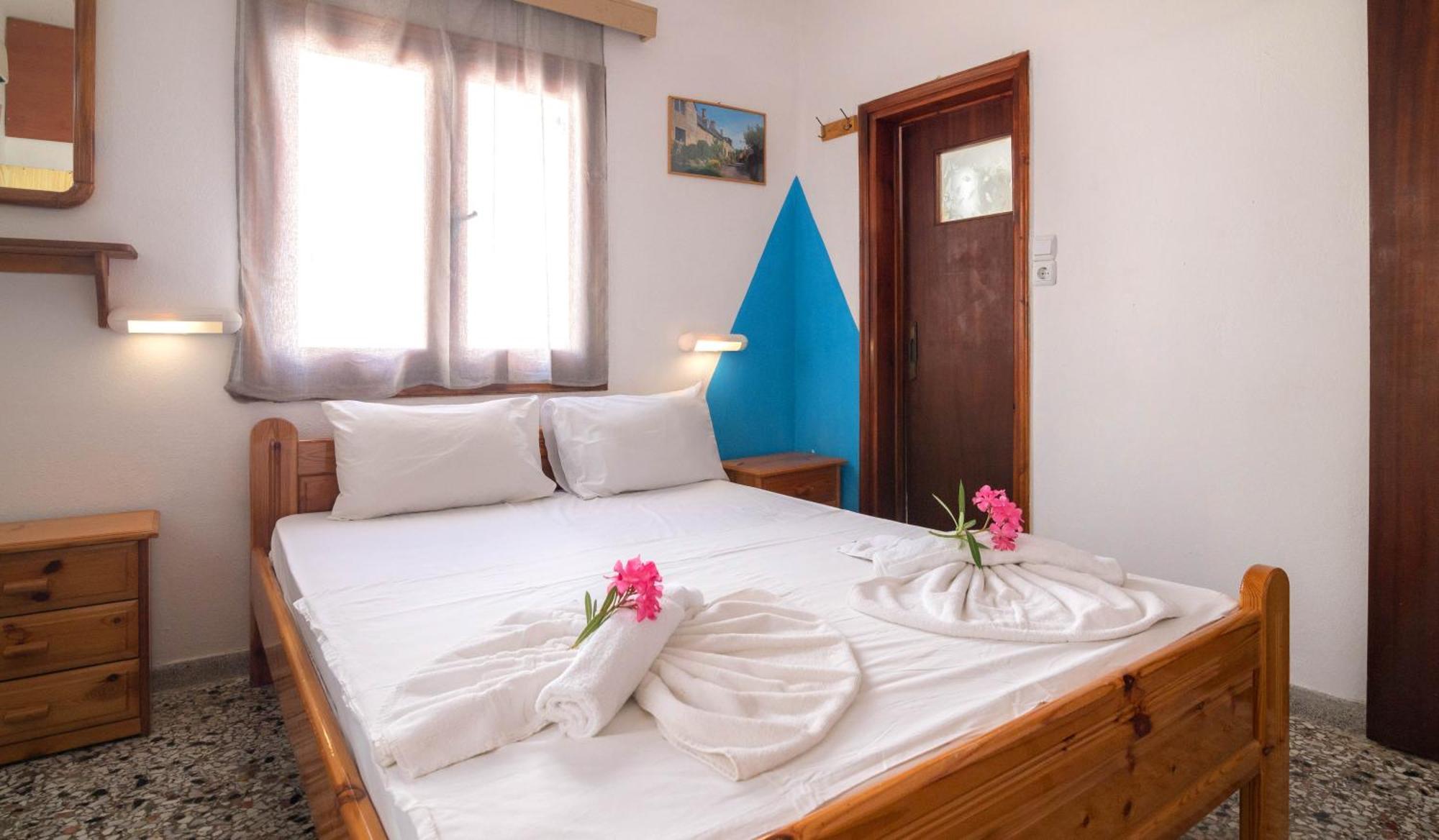 Minoa Sea Rooms Цуцурос Экстерьер фото