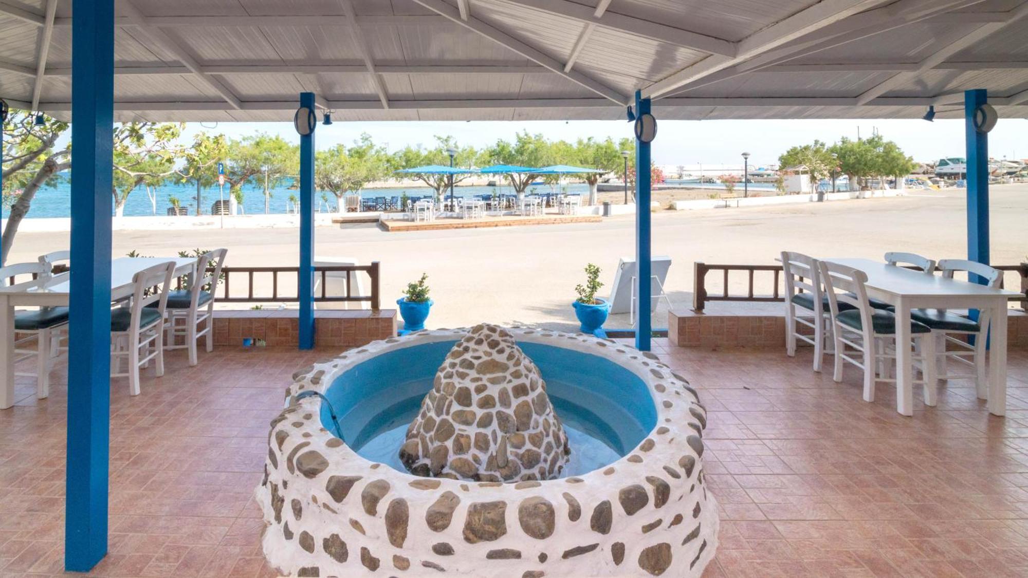 Minoa Sea Rooms Цуцурос Экстерьер фото