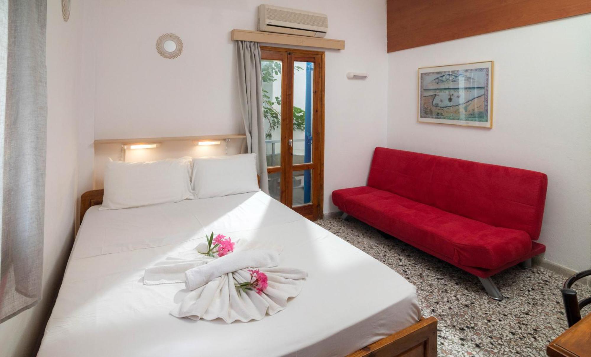 Minoa Sea Rooms Цуцурос Экстерьер фото