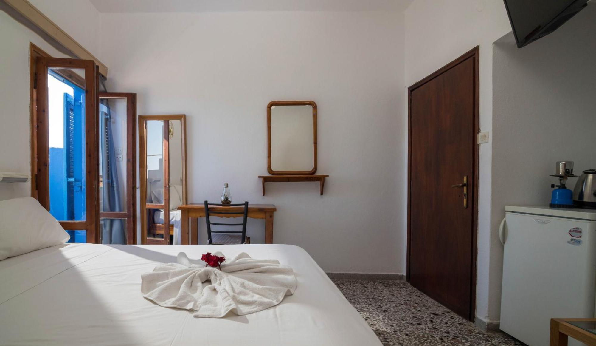 Minoa Sea Rooms Цуцурос Экстерьер фото