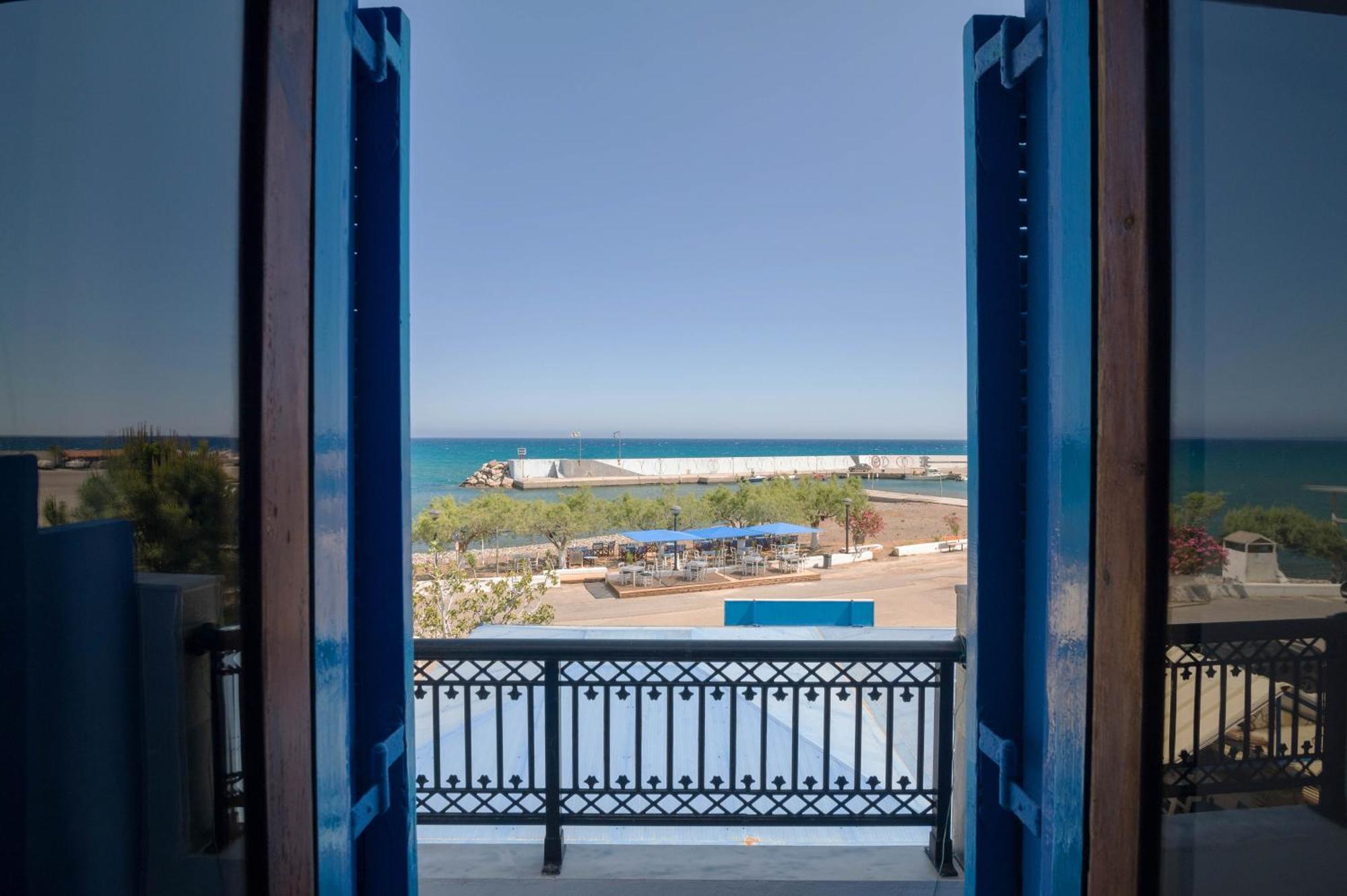 Minoa Sea Rooms Цуцурос Экстерьер фото