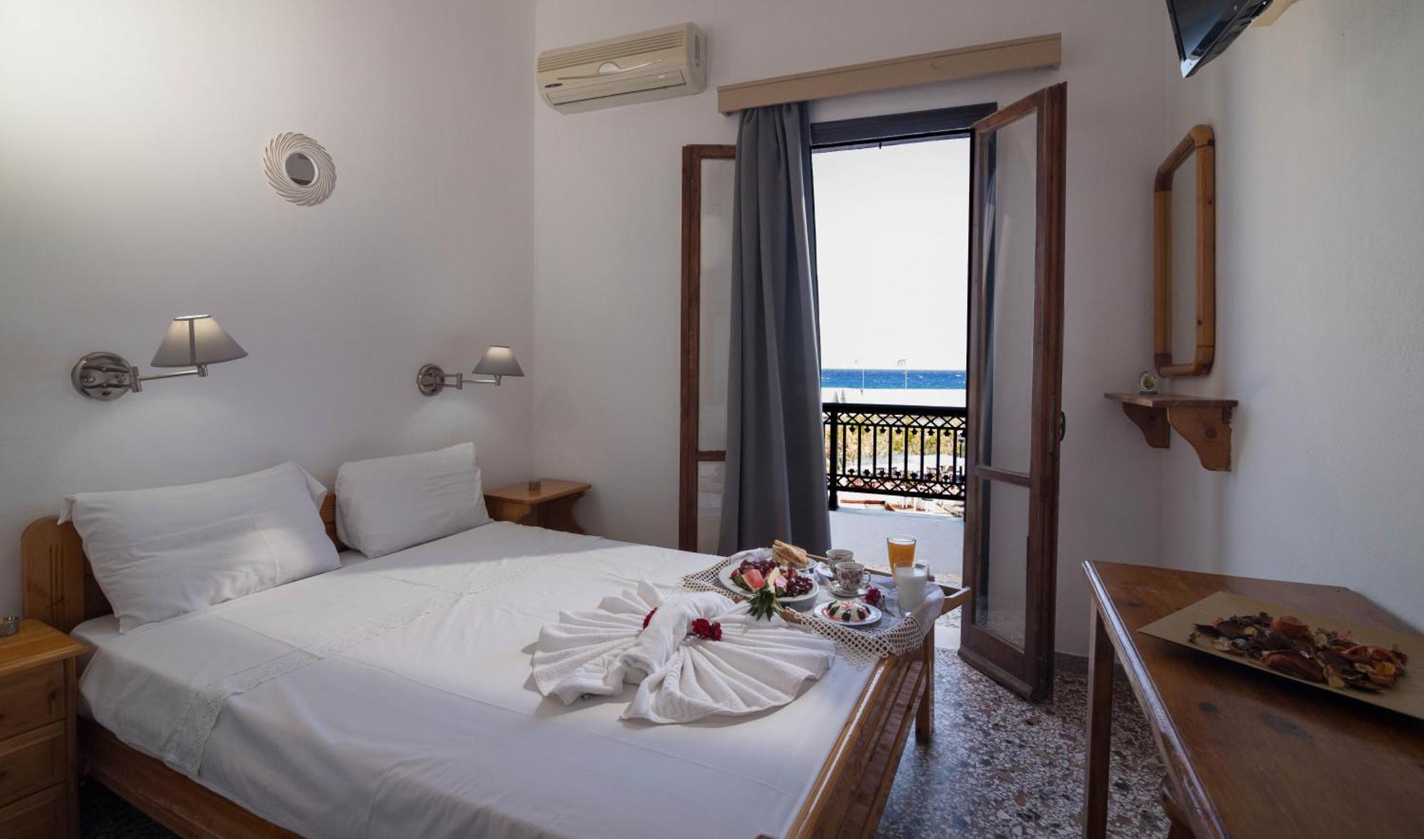 Minoa Sea Rooms Цуцурос Экстерьер фото