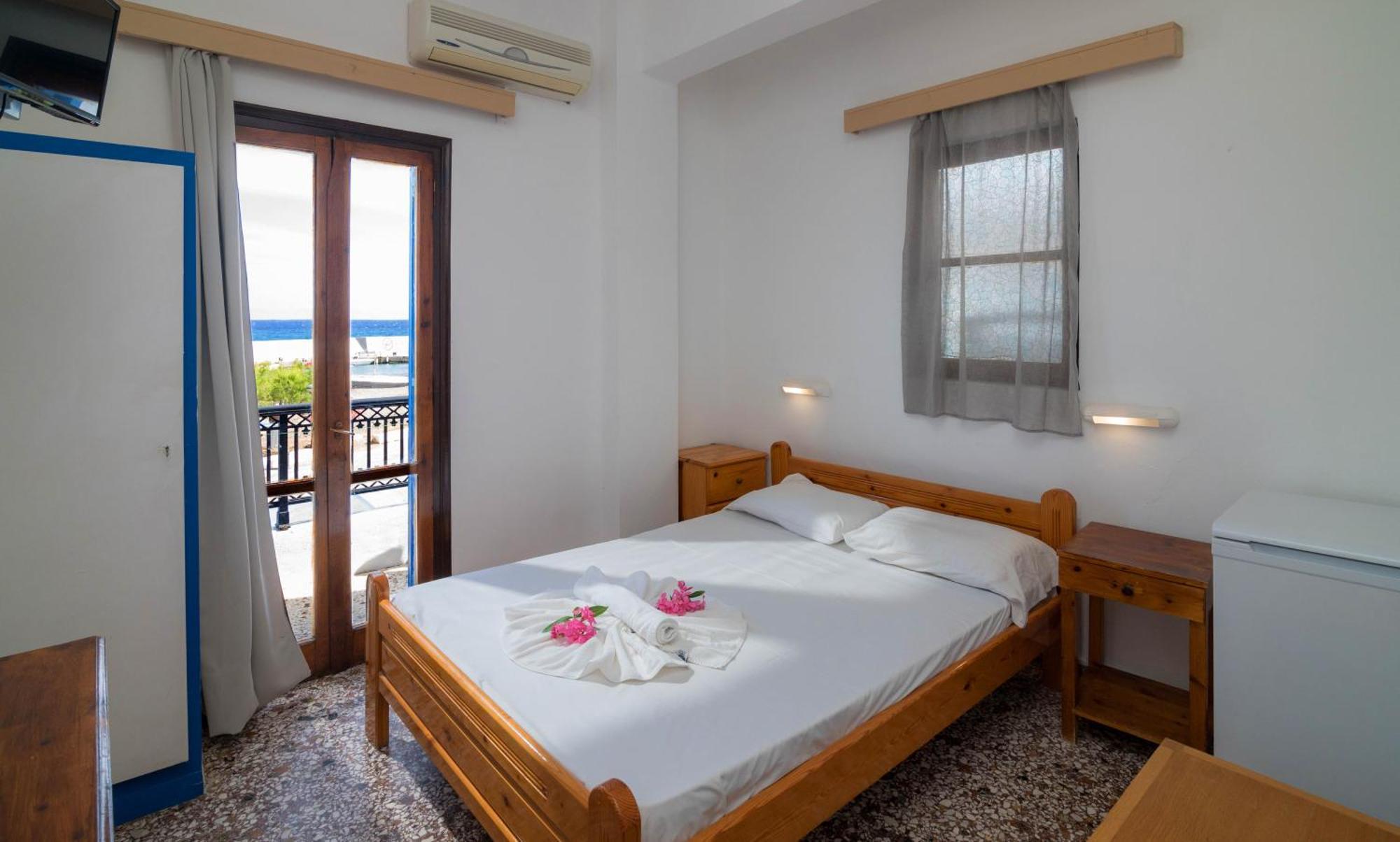 Minoa Sea Rooms Цуцурос Экстерьер фото